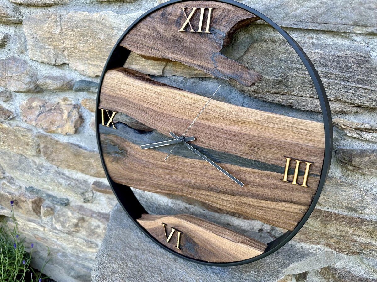 Hodiny z amerického dubu - 2
