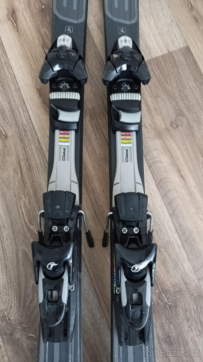 Lyže ELAN Flow XT 144 - 2