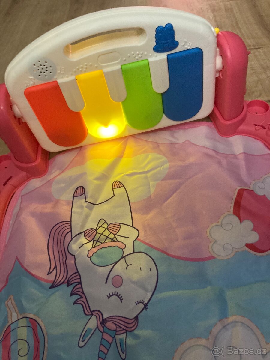 Hrací deka s klavírem - 2