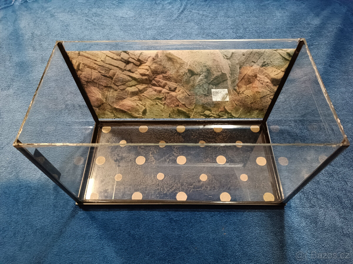 Akvárium 63 litrů s příslušenstvím - 2