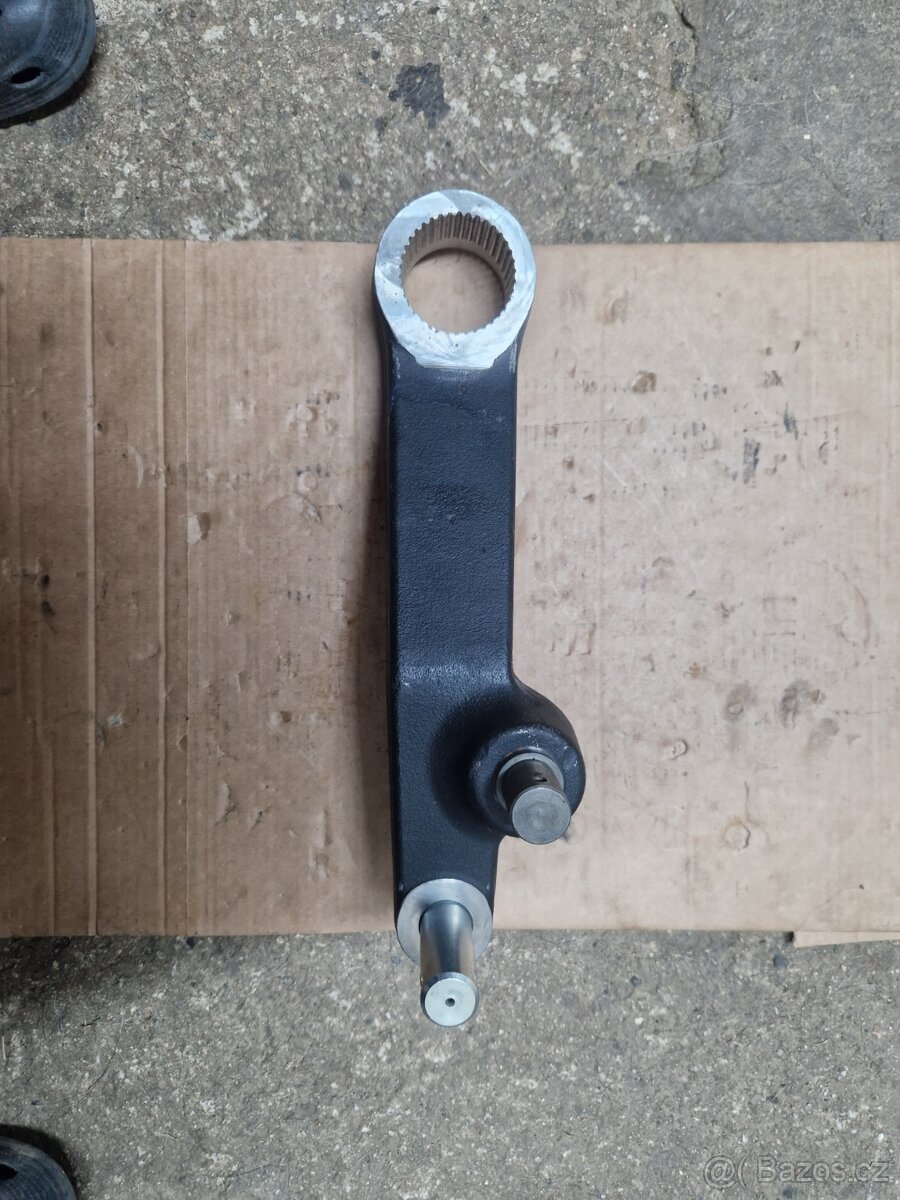 Levé rameno zetor 7745 - 2