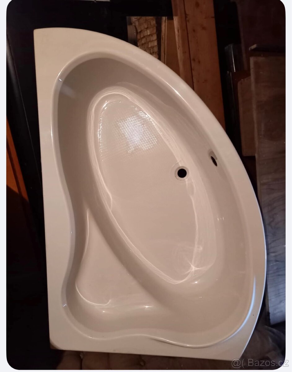 Akrylátová rohová vana - 2