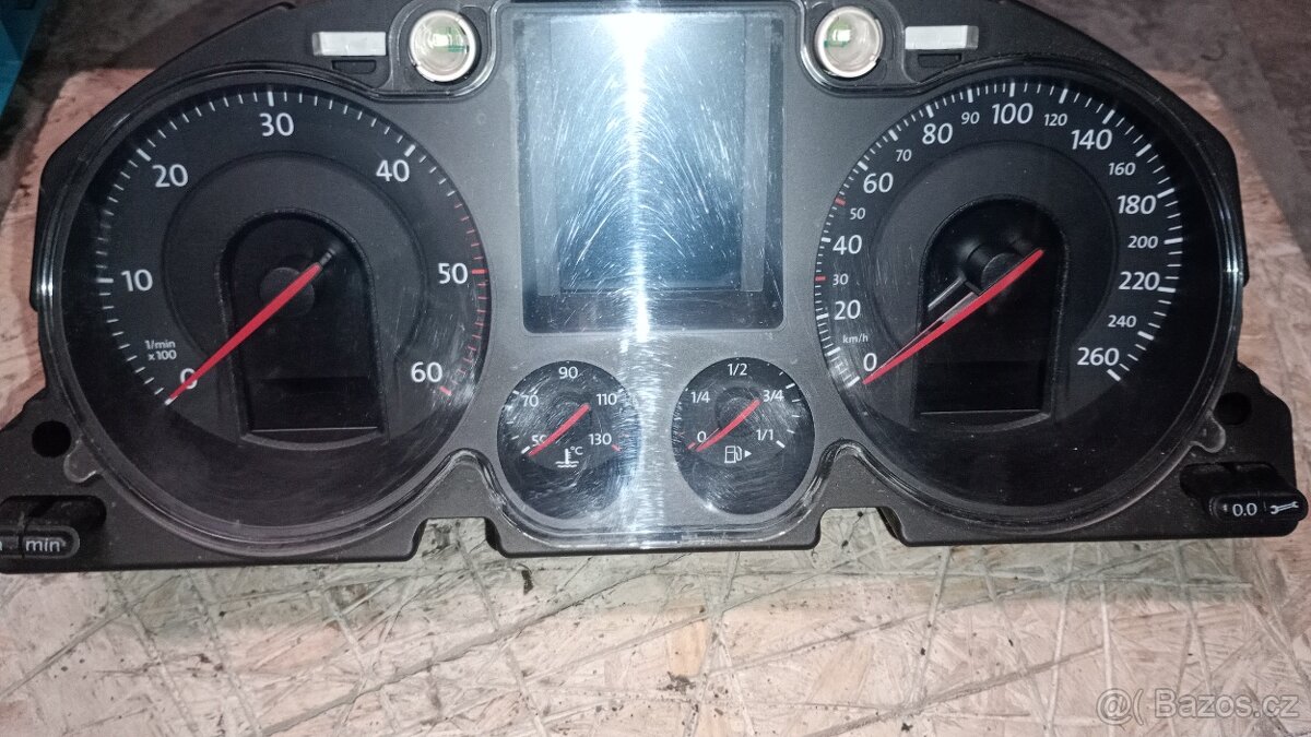 Budíky WV Passat B 6 - 2