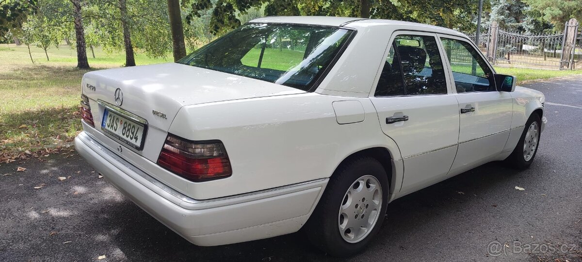 Mercedes Benz 250 - 2