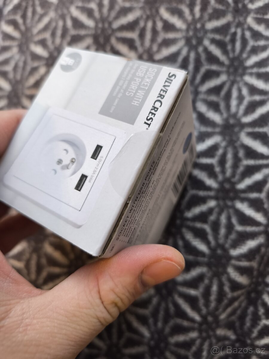 Zásuvka+USB - 2