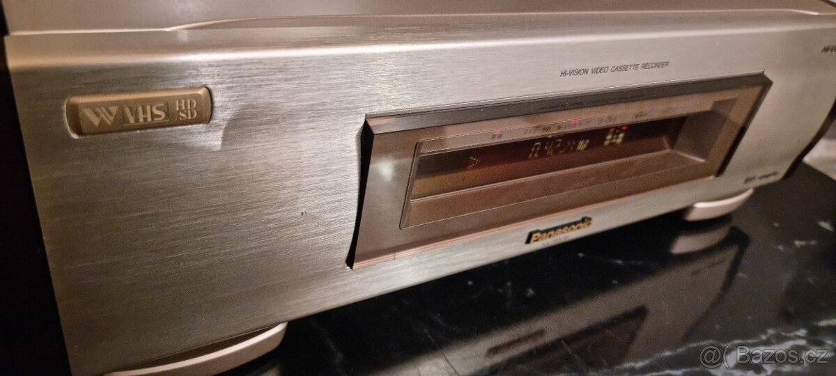 Panasonic NV WV10 Hi-Vision / W-VHS - 2