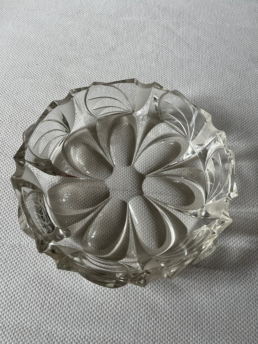 krásná mísa lisovaná - 2