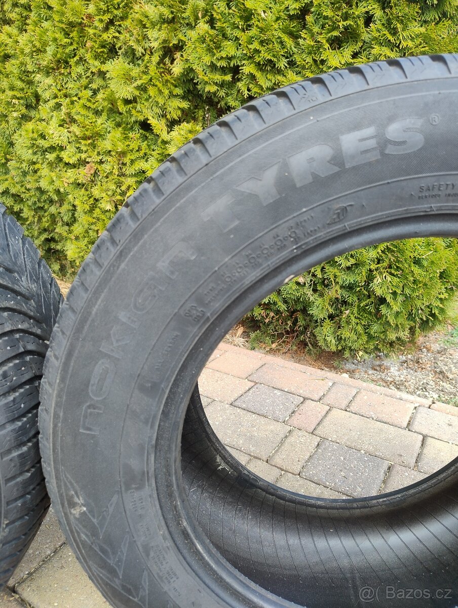 Nokian 215/60r16 - 2