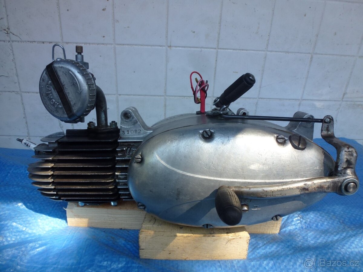 Jawa 550 motor - 2