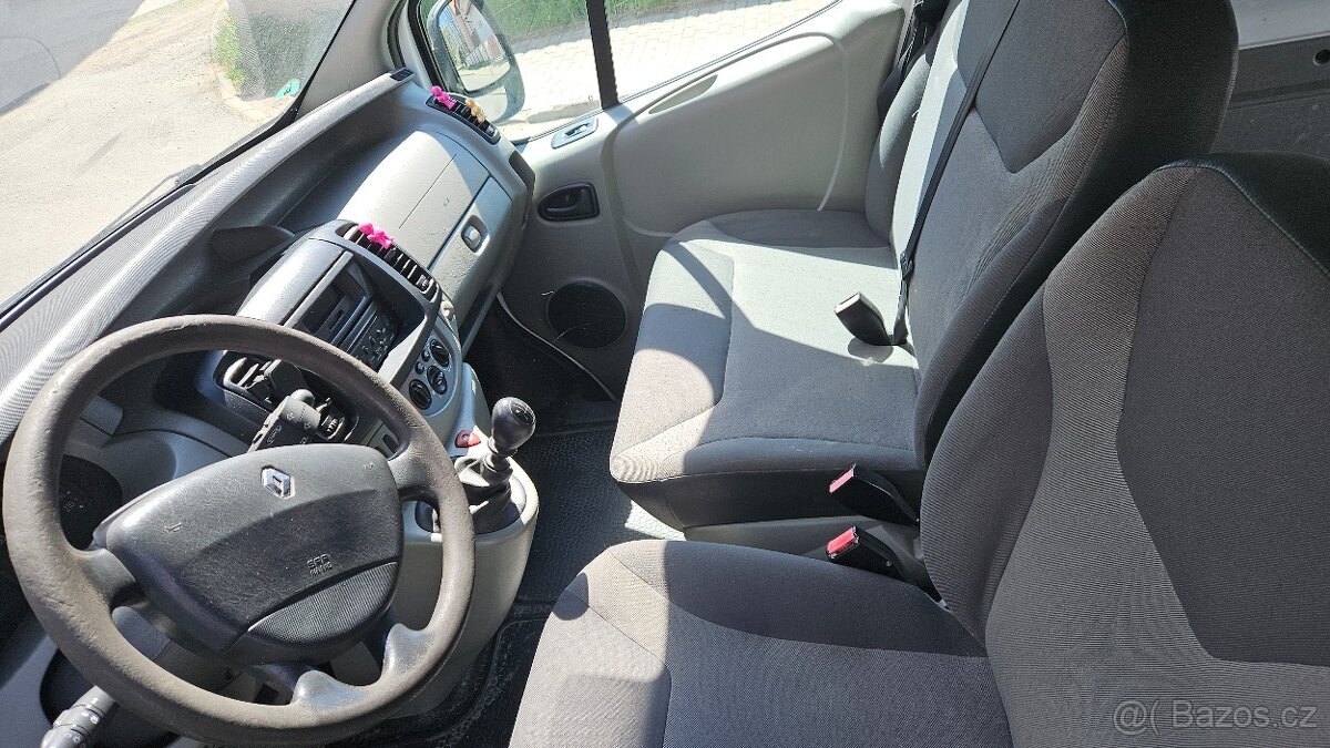 Renault Trafic - 2