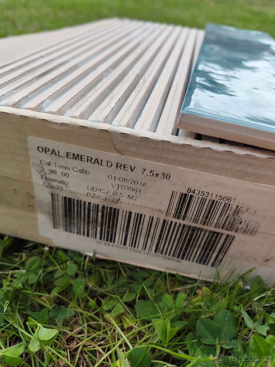Obklad OPAL EMERALD 7,5 x 30, balení 0.5m2 - 2