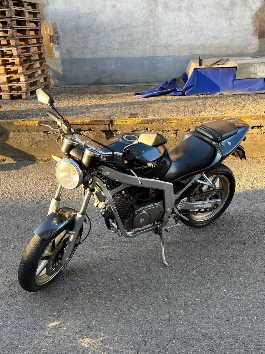 Hyosung GT 125 - 2