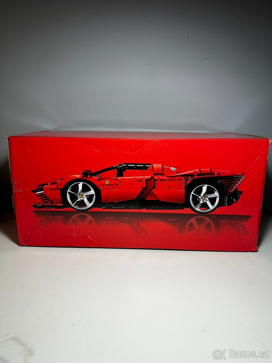 LEGO Technic Ferrari Daytona SP3 42143 - 2
