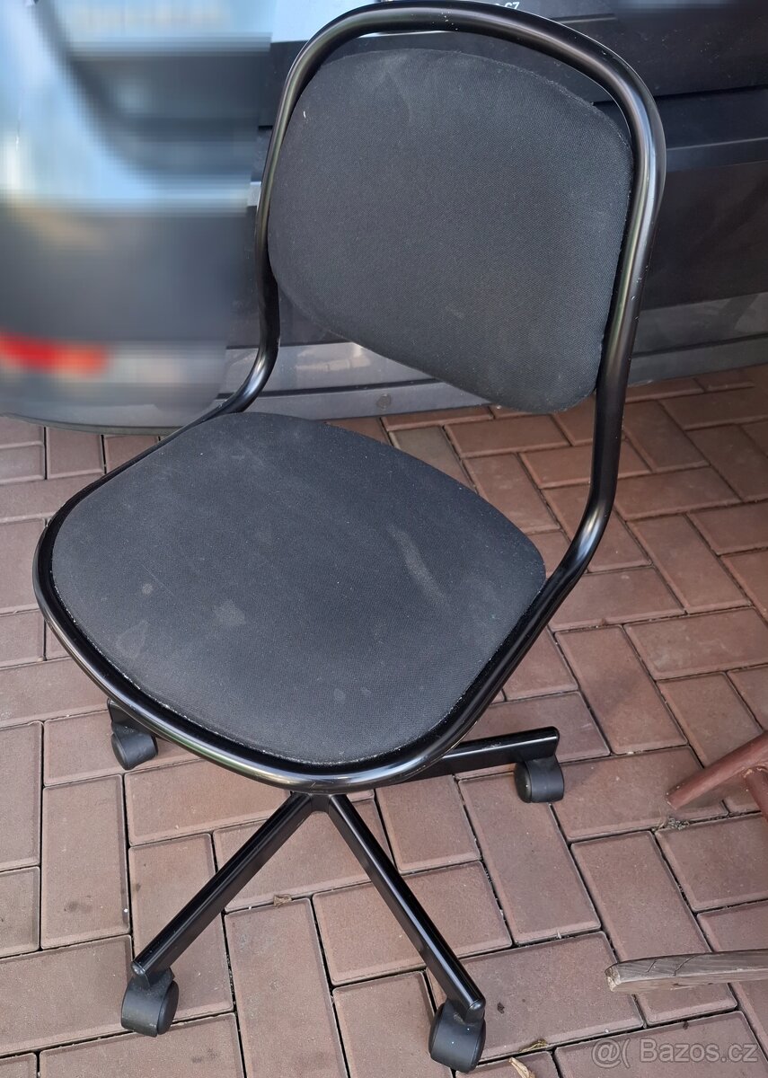 Dětská židlička k pc/psacímu stolu - 2