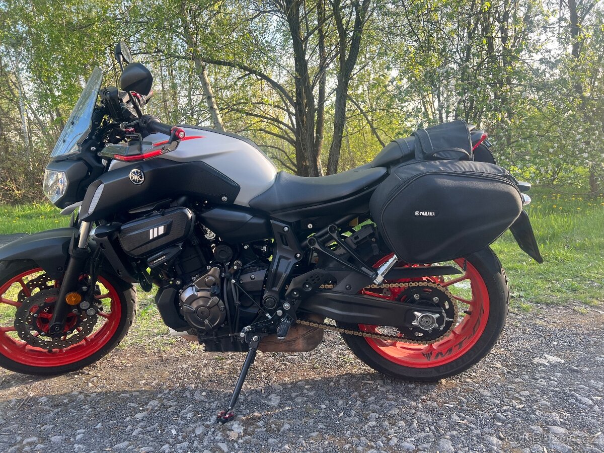 Yamaha MT07 - 2