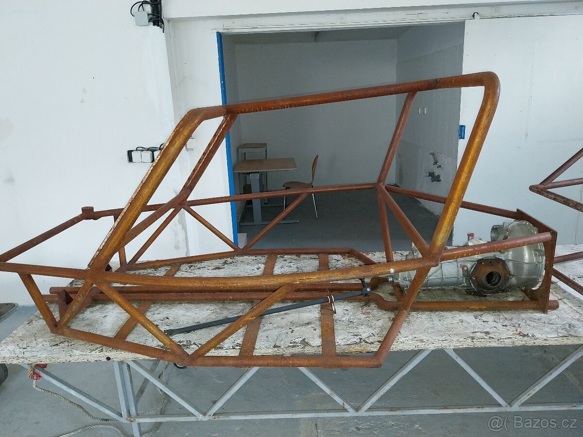 Trubková konstrukce rámu auta buggy - 2