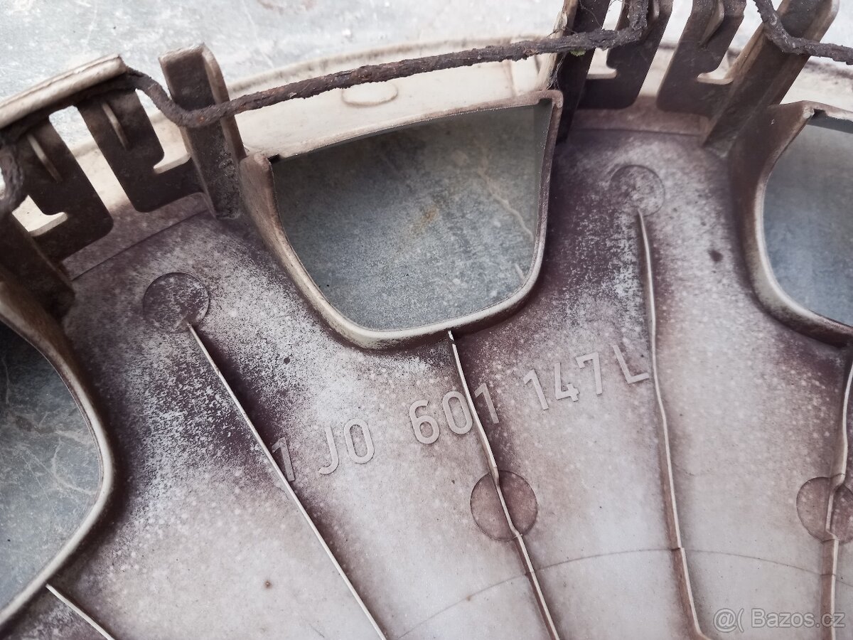 Poklice Vw, Sada 1J0 601 147L - 2