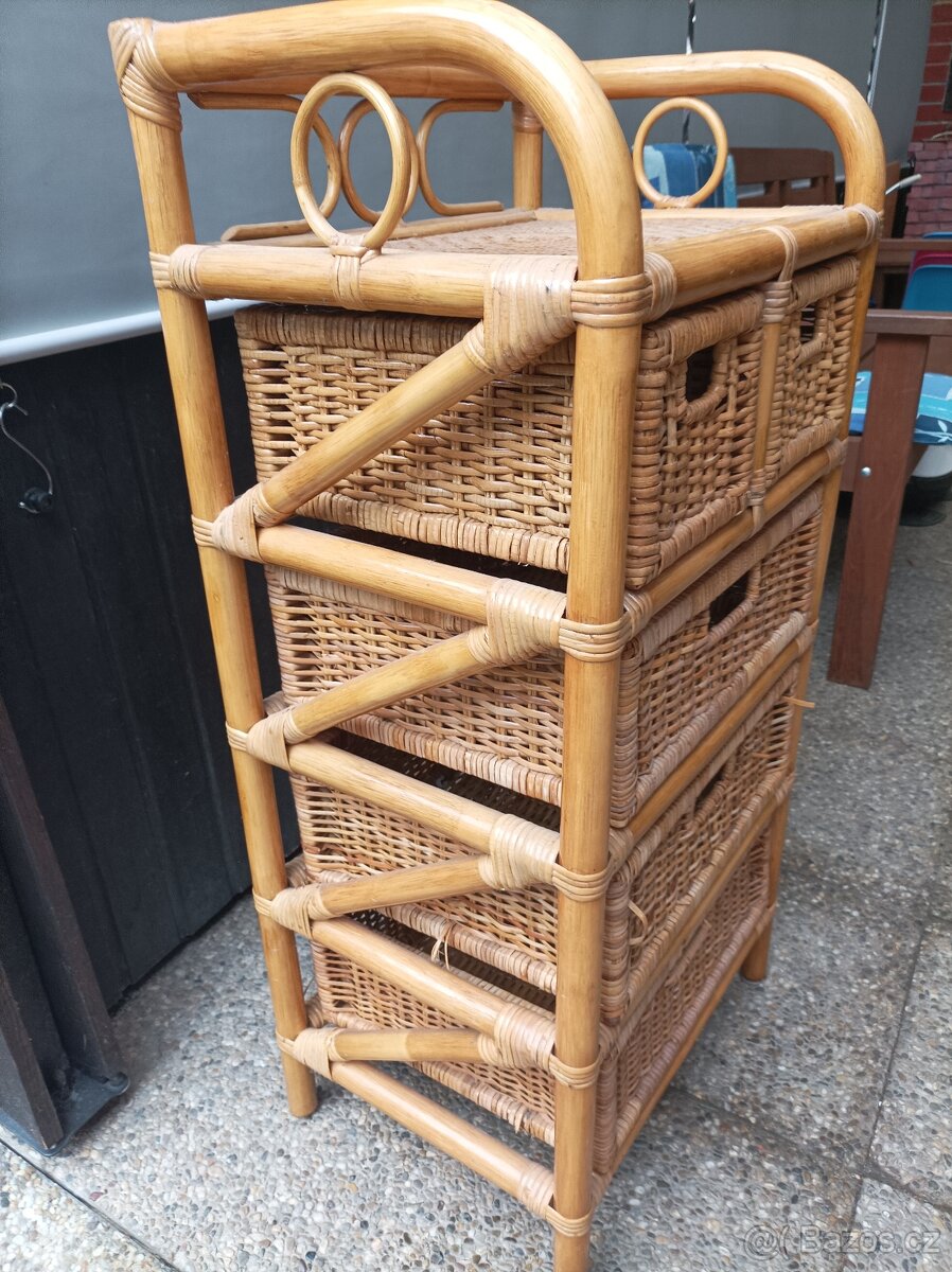 Proutěná / ratanová komoda - 2