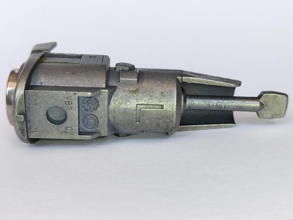 Zámek Škoda Octavia 2 + postavení na váš klíč. Škoda Octavi - 2