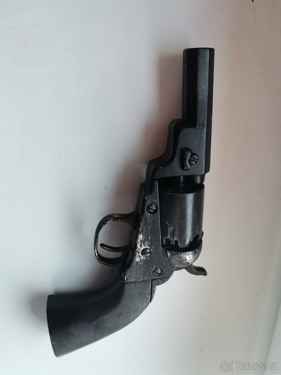 Pistole od 18 let po sběrateli - 2