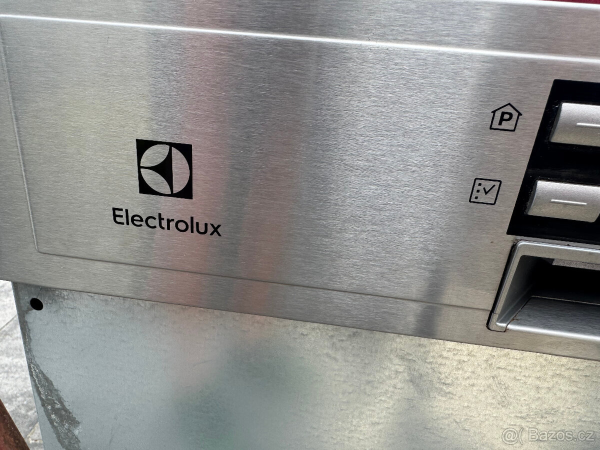 Myčka na nádobí ELECTROLUX ESI 5540 LOX - 2