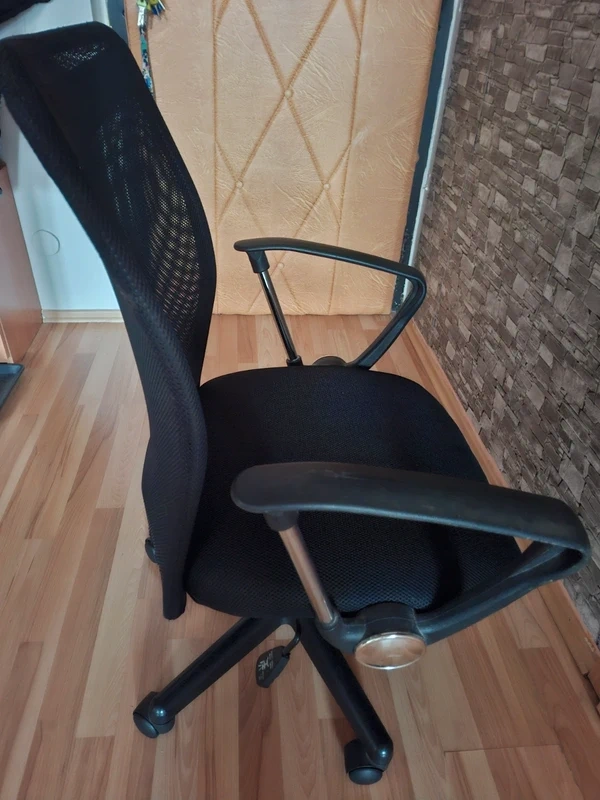 Kancelářská židle - 2