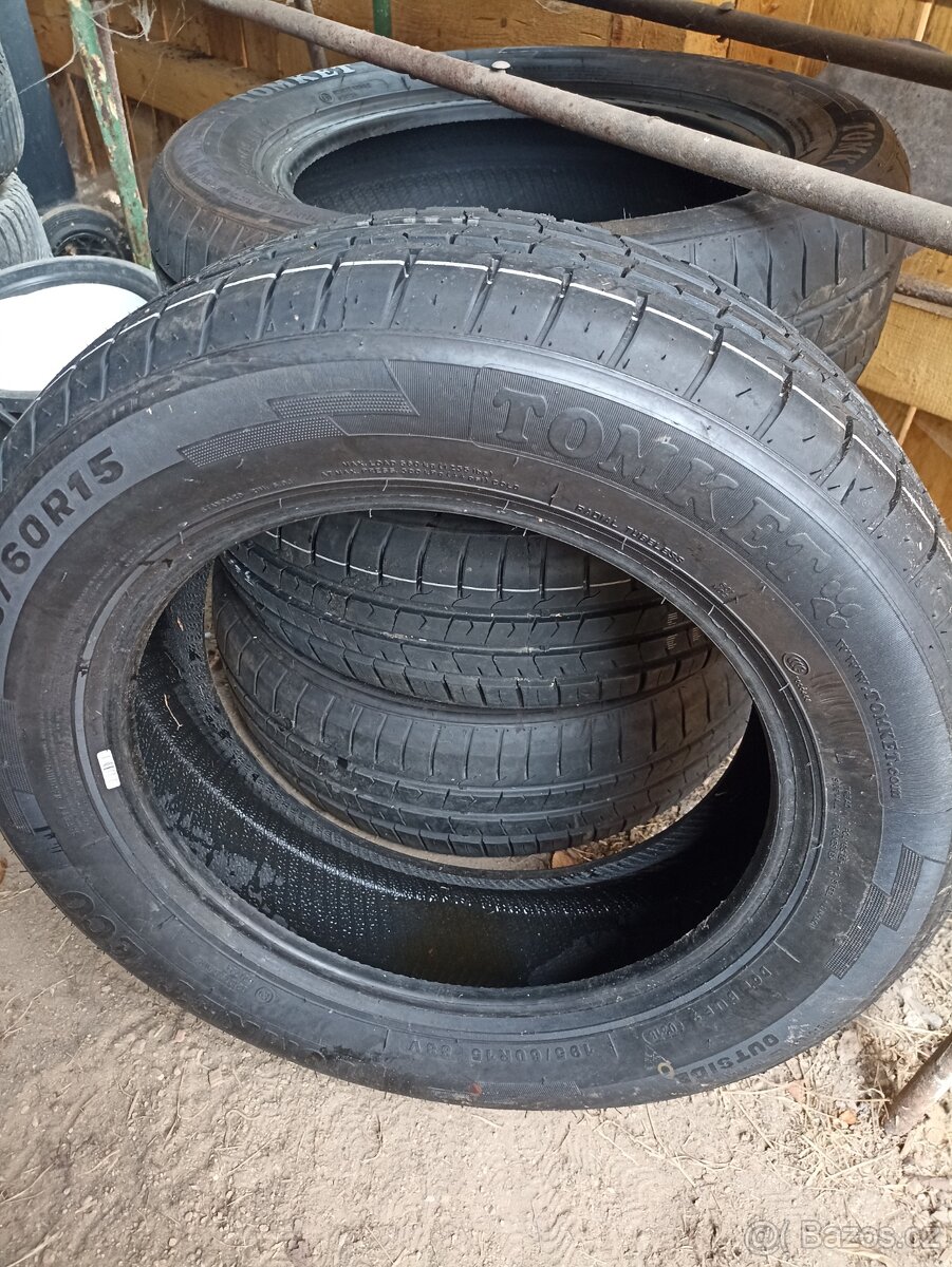 Letni pneu 195/60/15 - 2