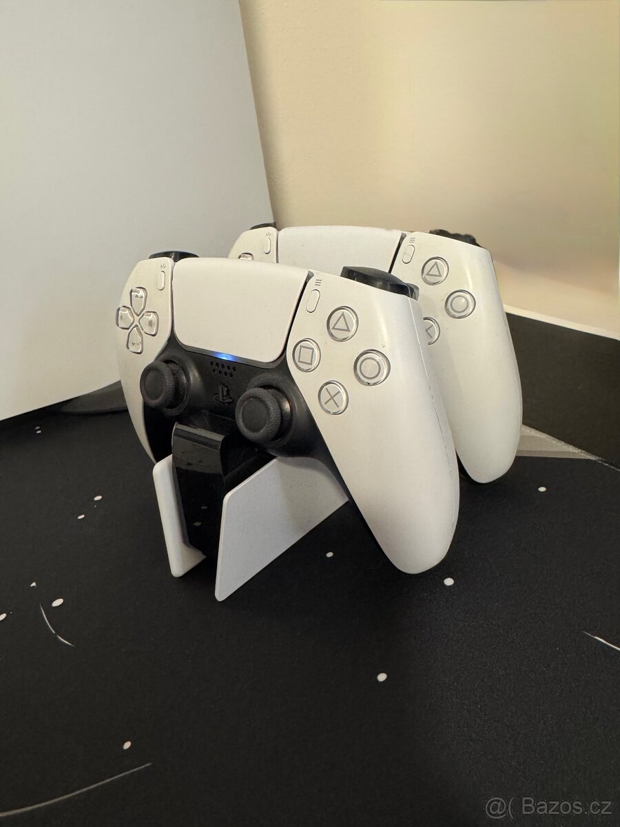 PlayStation 5 + 2x ovladač (nabíječka) + kufřík - 2