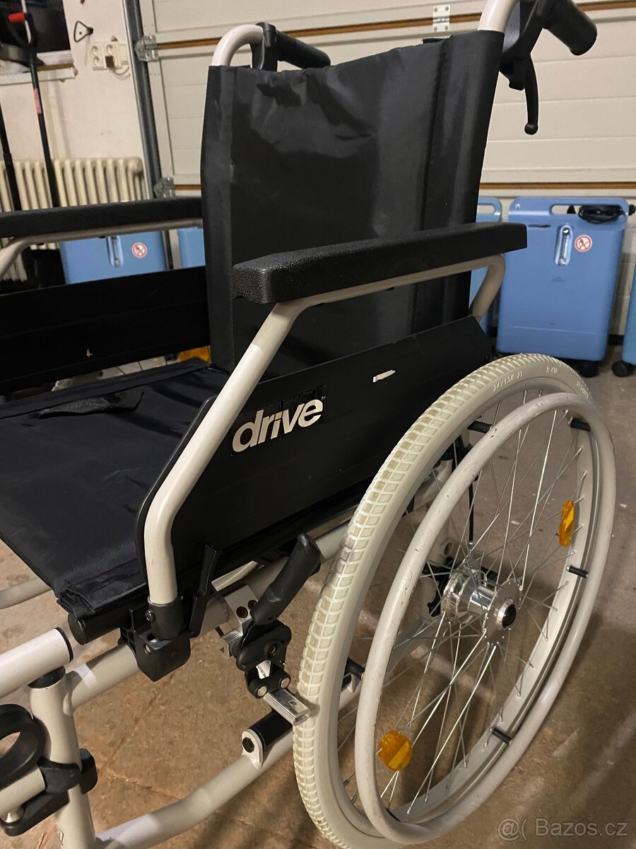 Invalidní vozík velikost 46 - 2
