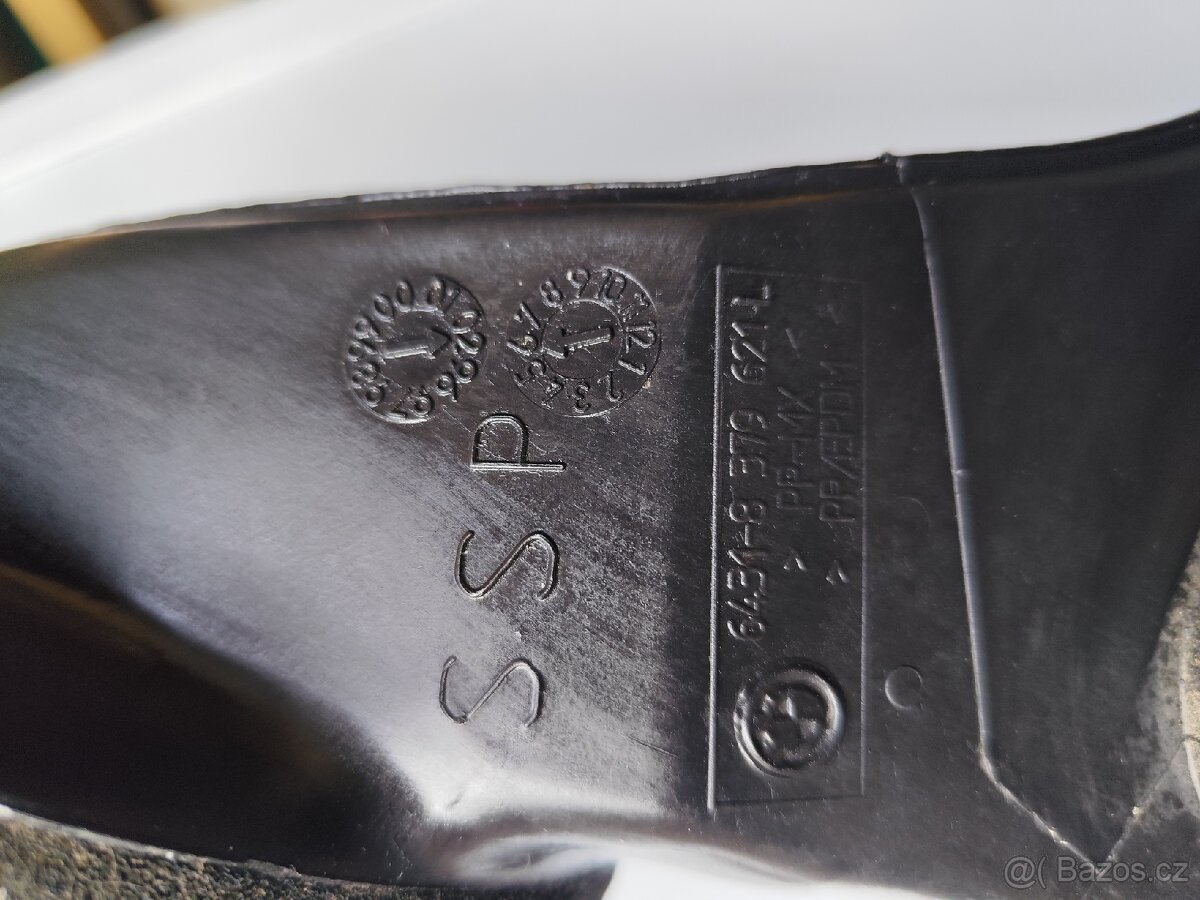 BMW E39 koleno topení - 2