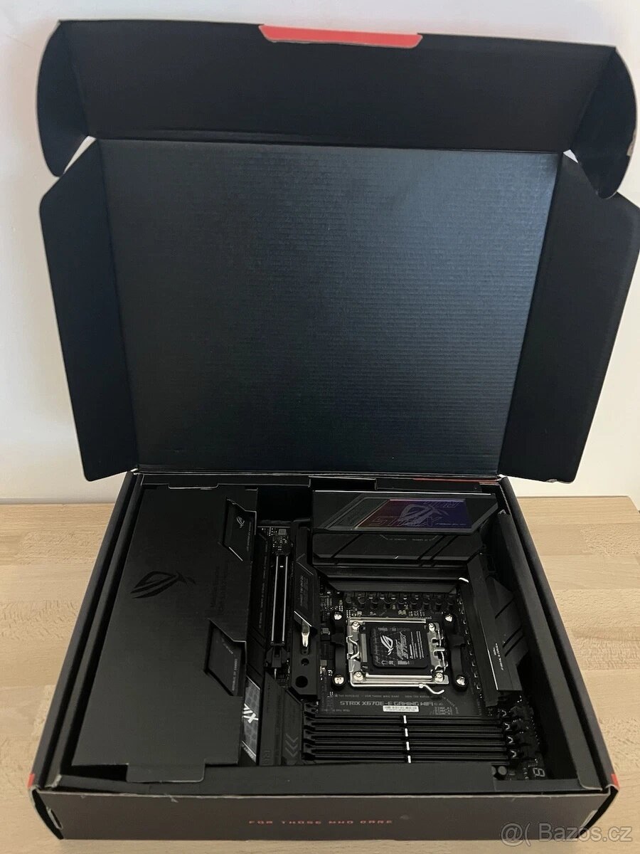Základní deska Asus ROG STRIX X670E-E GAMING WIFI - 2
