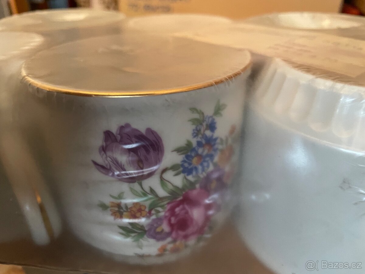 Prodám originál zabalené hrnečky - 2
