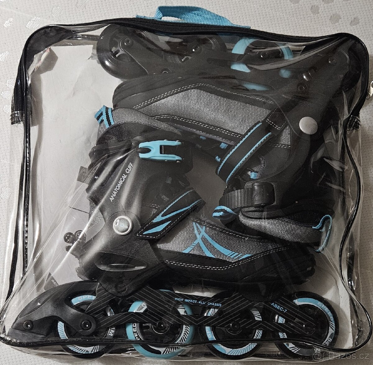 Kolečkové brusle a chrániče - 2