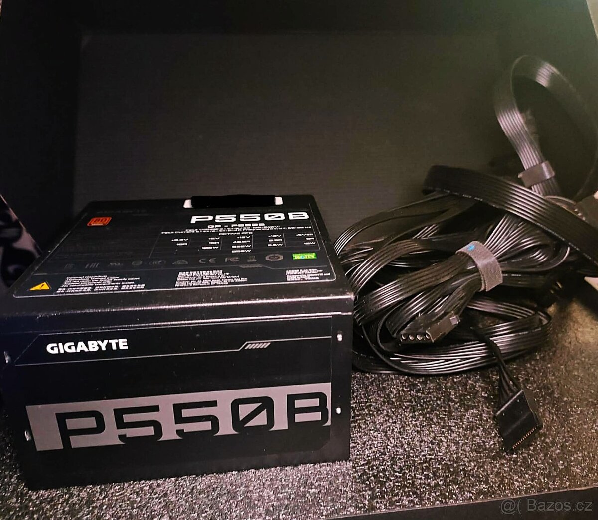 GIGABYTE P550B - 2