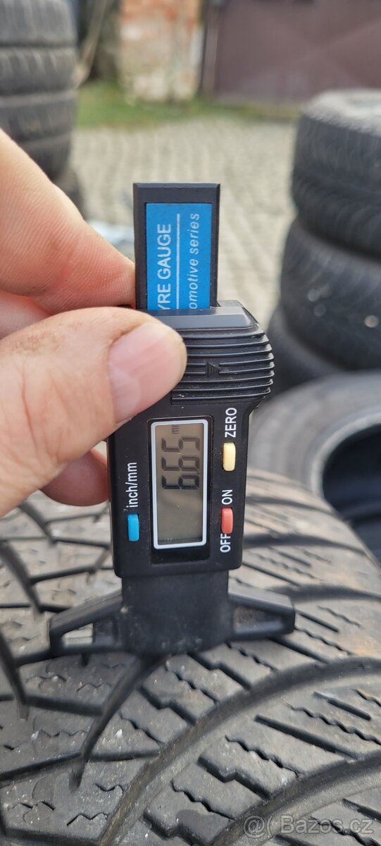 Zimní pneu 215/55/18 R.v.23  7mm - 2