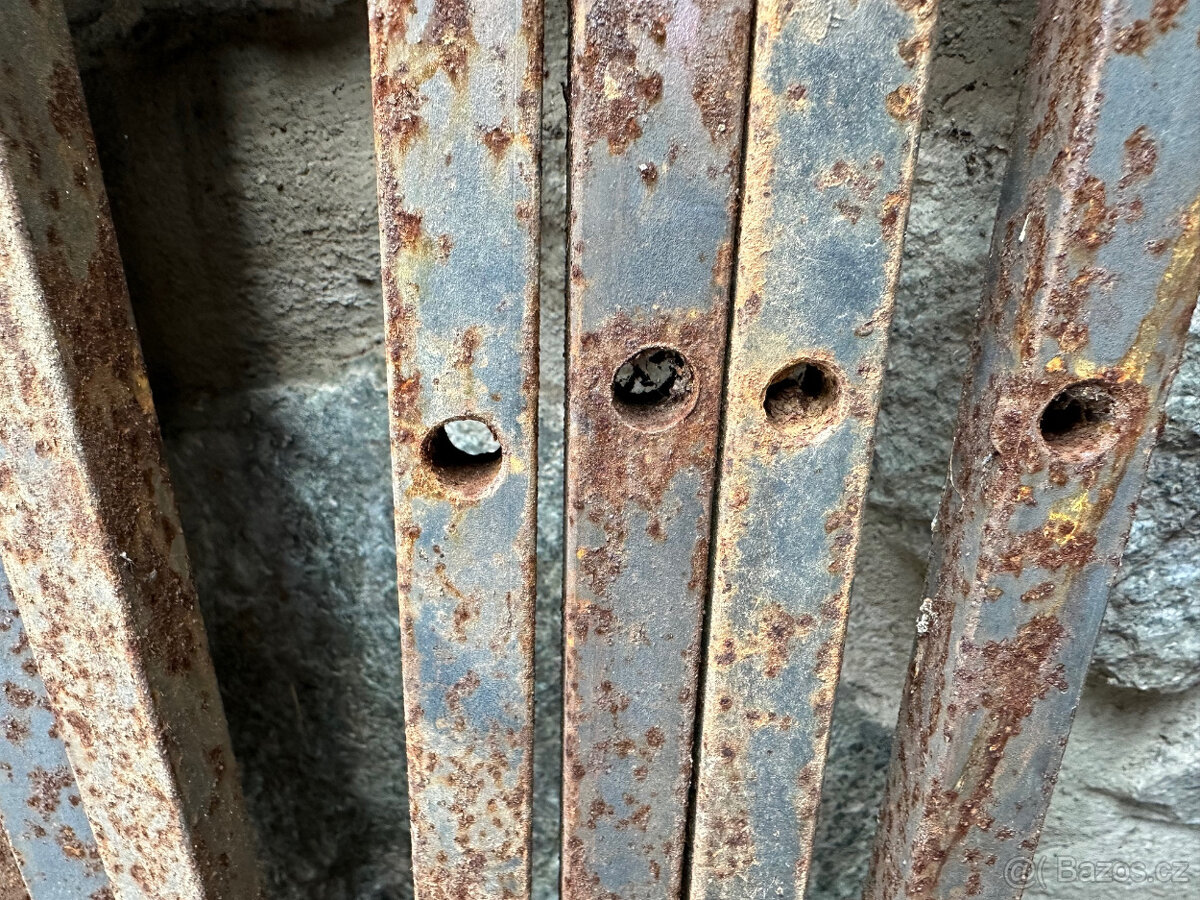 Kované díly na ozdobný prvek na chalupu - 2