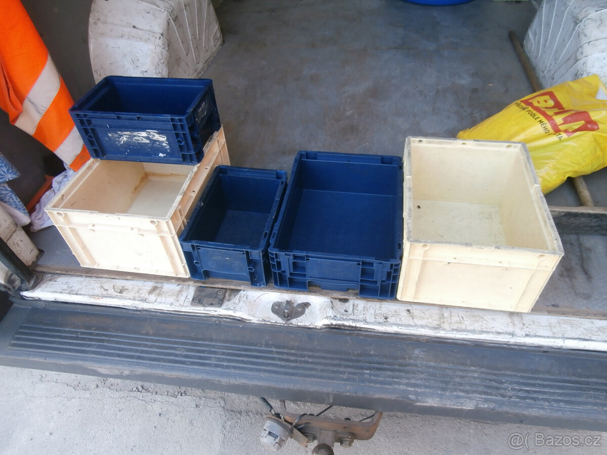 Box plastový ukládací dílenský více typů za 70 kč - 2