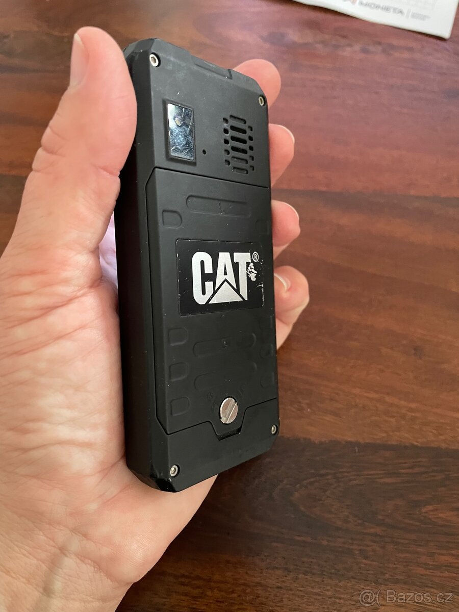 Tlačítkový telefon CAT - 2