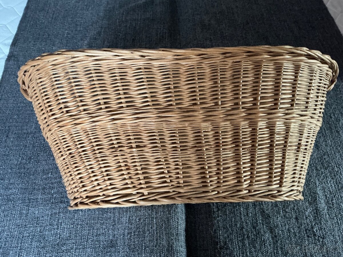 Proutěný koš - 2