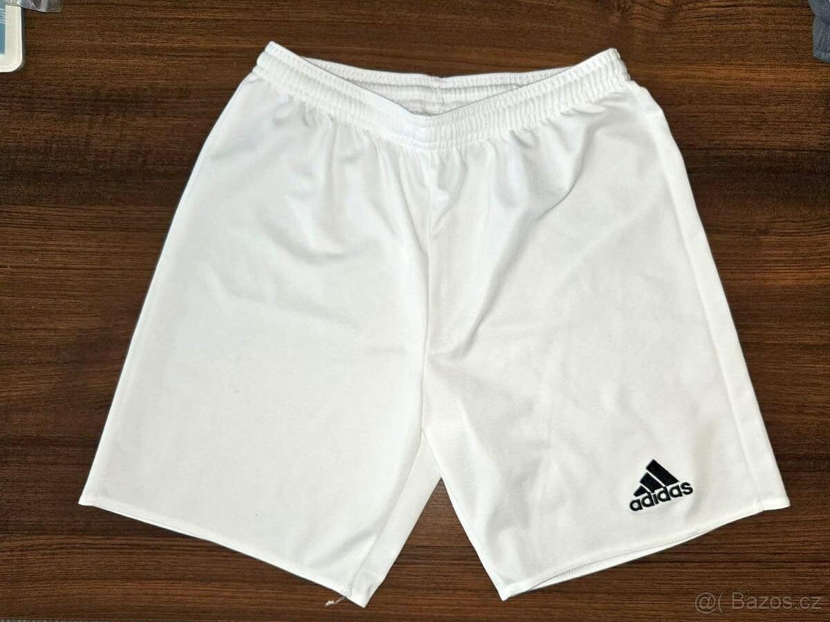 Sada dětského oblečení a 2 boty - 2