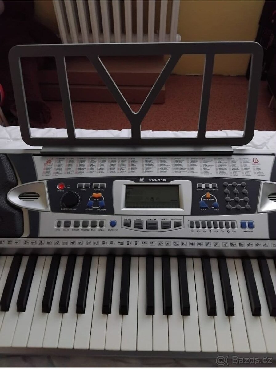 Elektrické klávesy/piáno/varhany - 2