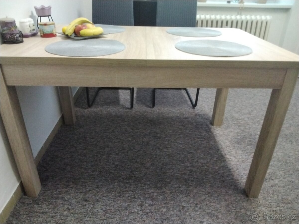 Zánovní , velmi kvalitní rozkládací jídelní stůl. - 2