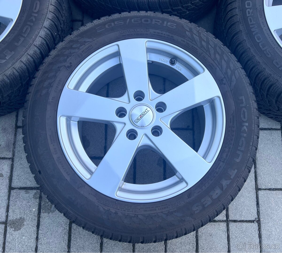 Octavia IV- 16" alu+ zimní 205/60 R16 Nokian 7-8mm - 2