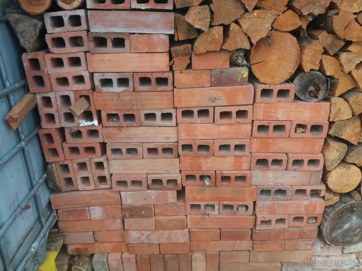 Cihly duté/plné - 2