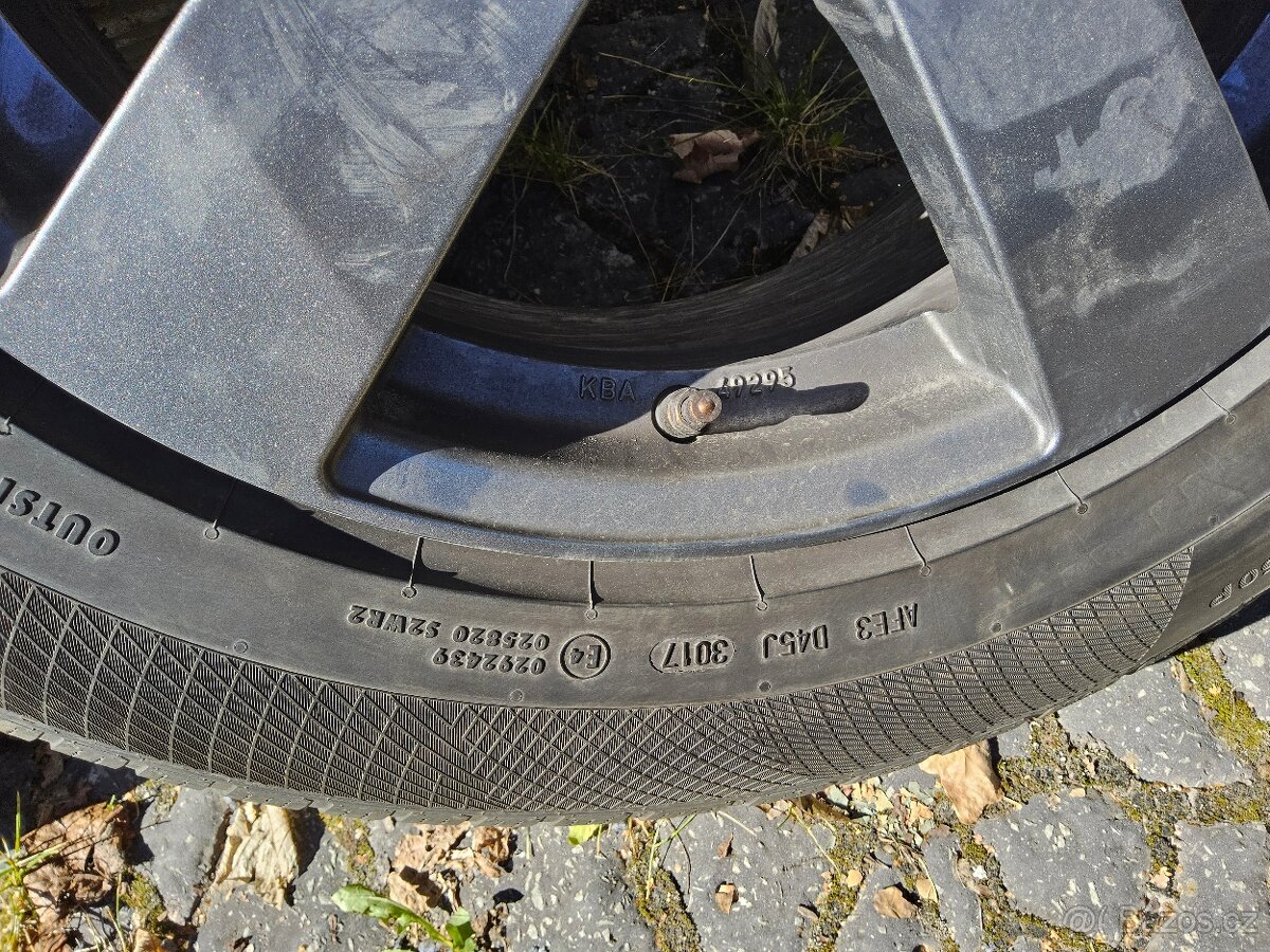 Alu Kodiaq 215/65 R 17 H Continental - 2