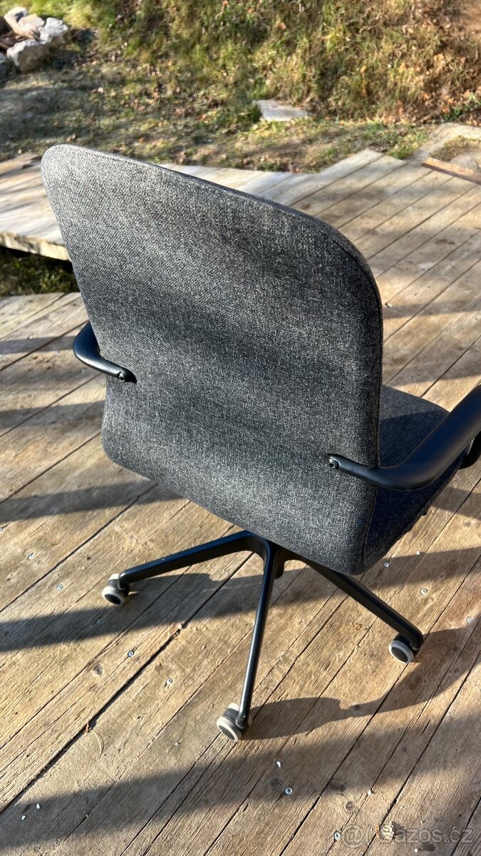 Kancelářská židle s područkami Ikea - 2