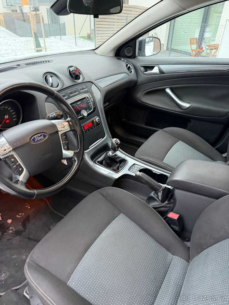 Ford Mondeo 1.6i TOP STAV - 2