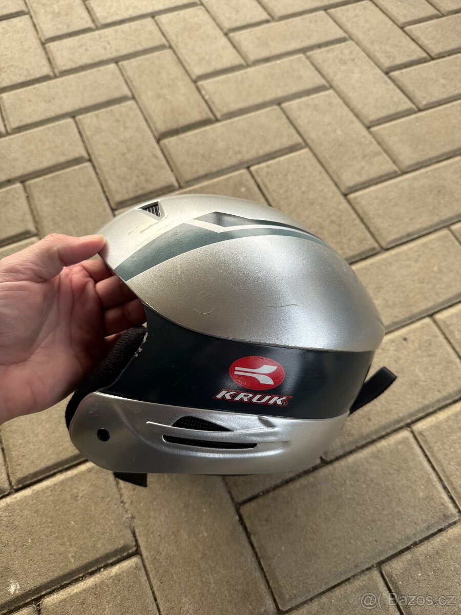 Lyžařská helma - 2