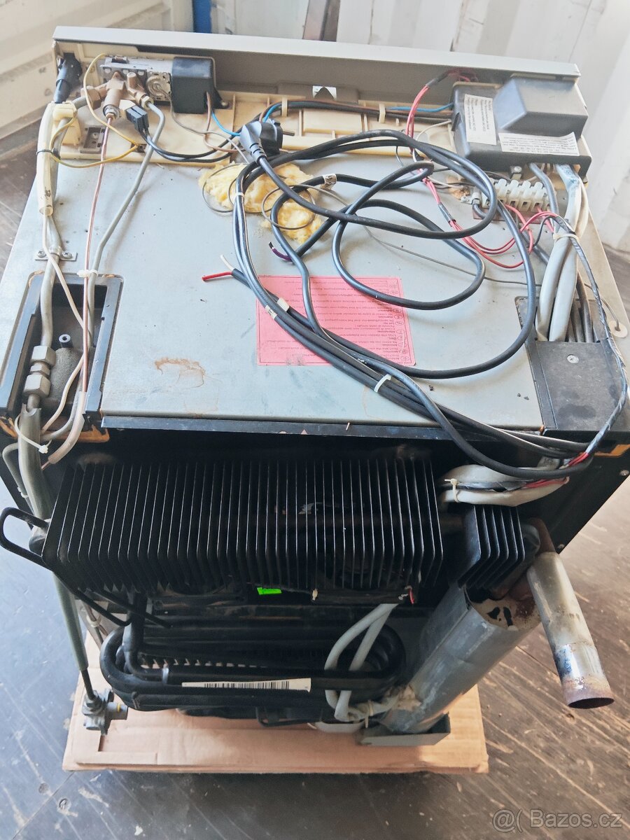 Trojkombinace do obytky. - 2