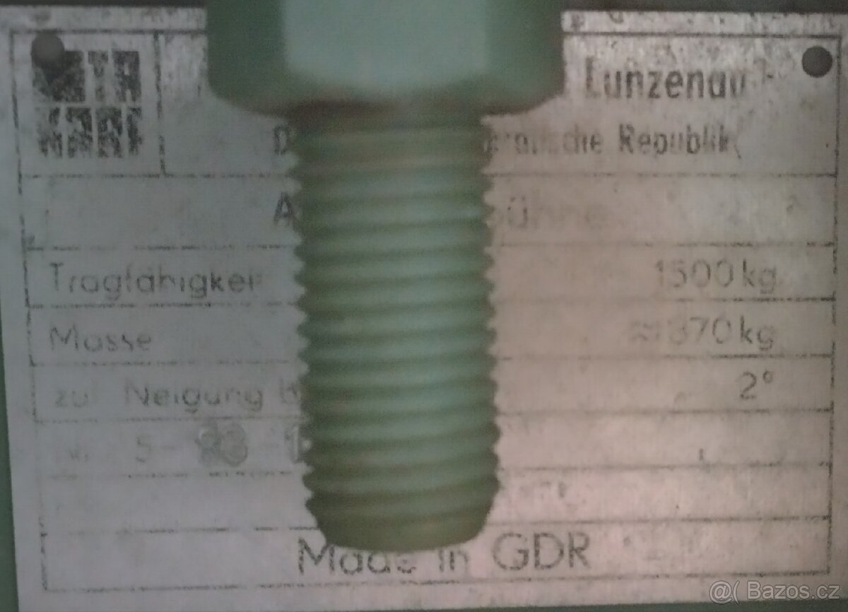 Zvedák na auto - nůžkový - 2